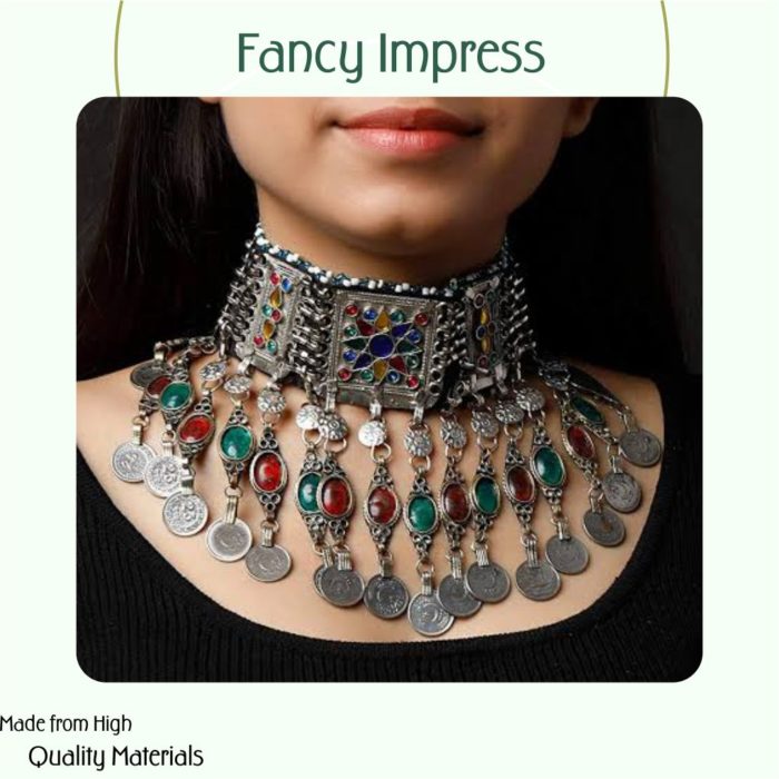 Womens Vintage Fashion Necklace